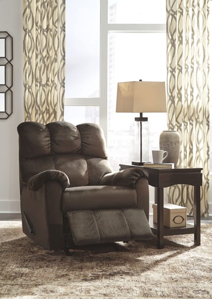 Ashley Living Room Foxfield Recliner 1040225