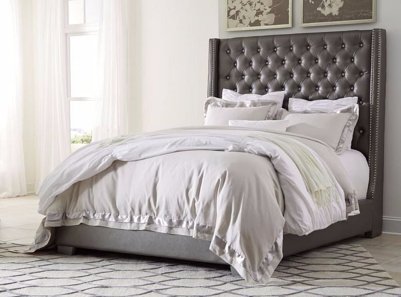 Coralayne Upholstered King Bed