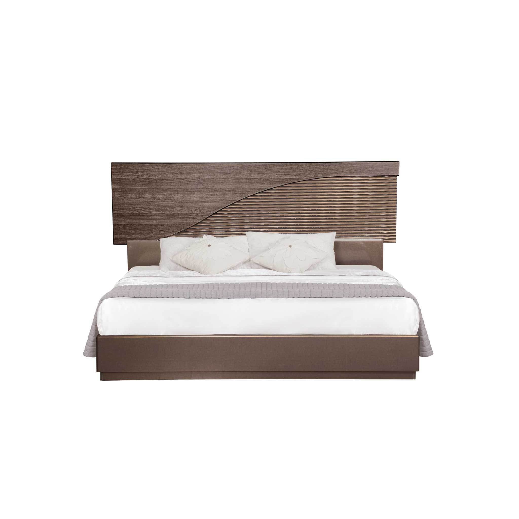 North Queen Bed