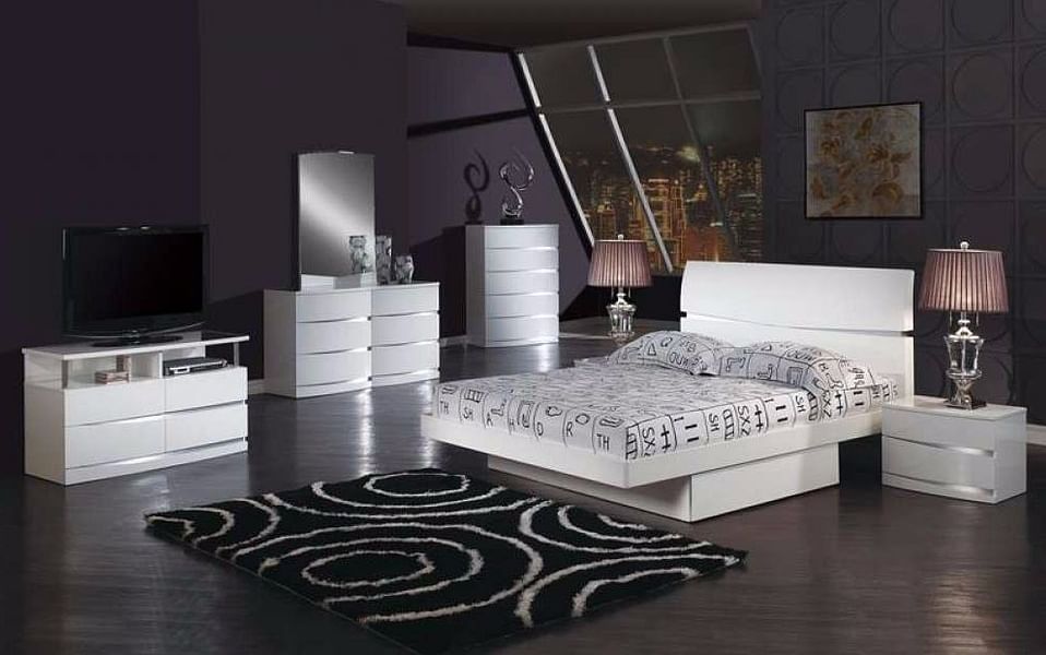 Aurora Bed in White