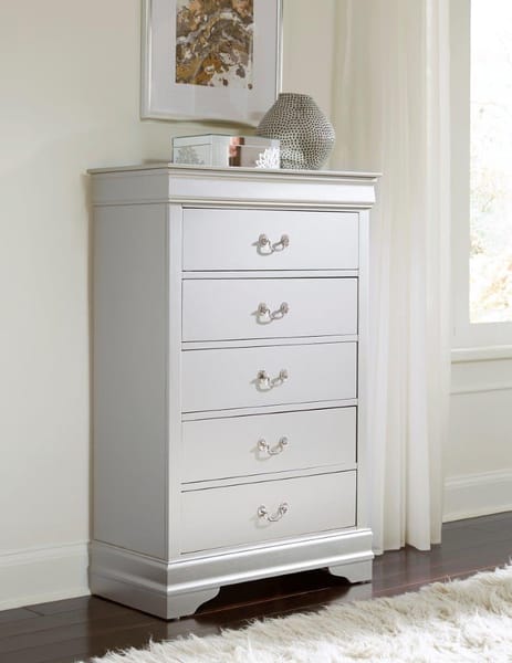 Marley Silver Chest