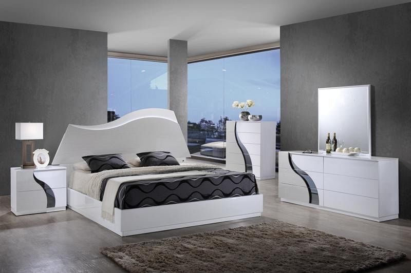 Florence Bedroom Set in Queen Size