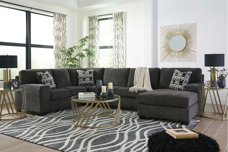 Ballinasloe Sectional with Right Chaise
