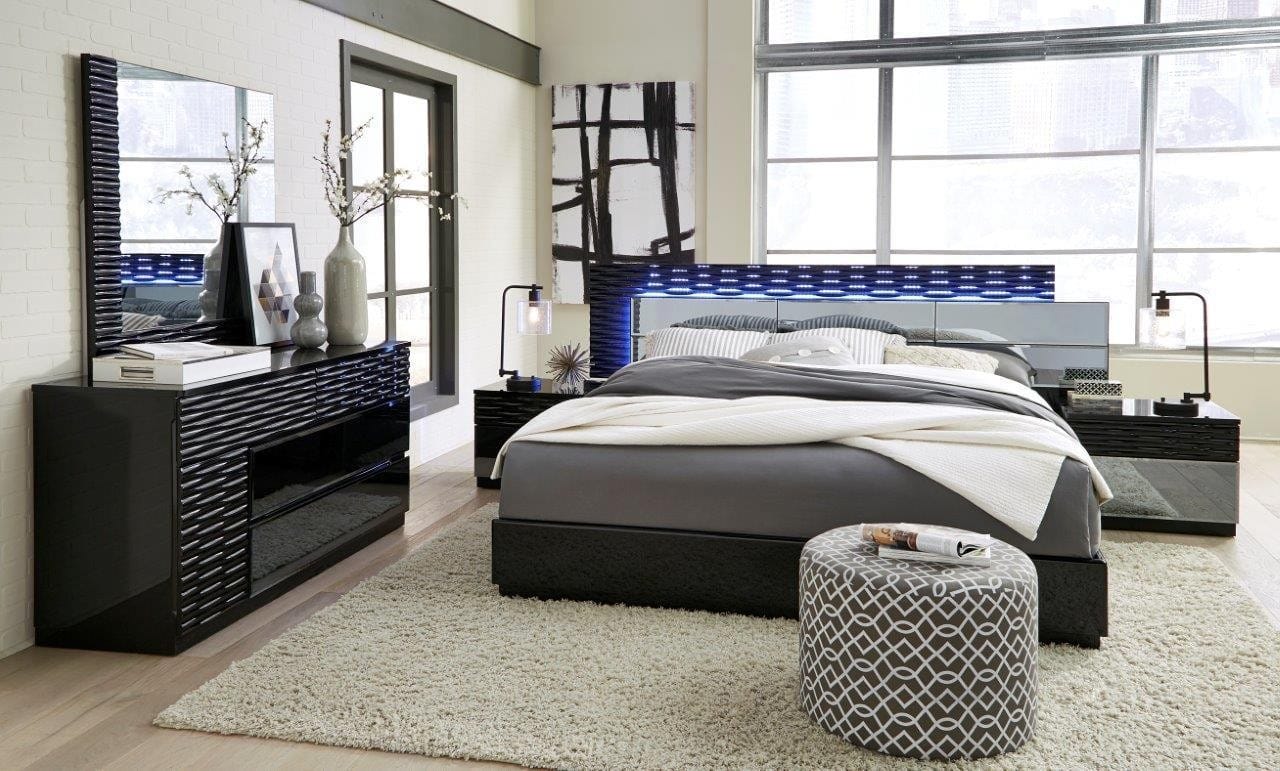 Manhattan Kimg Bedroom Set - King bed, Dresser, Mirror and 2 Night Stands