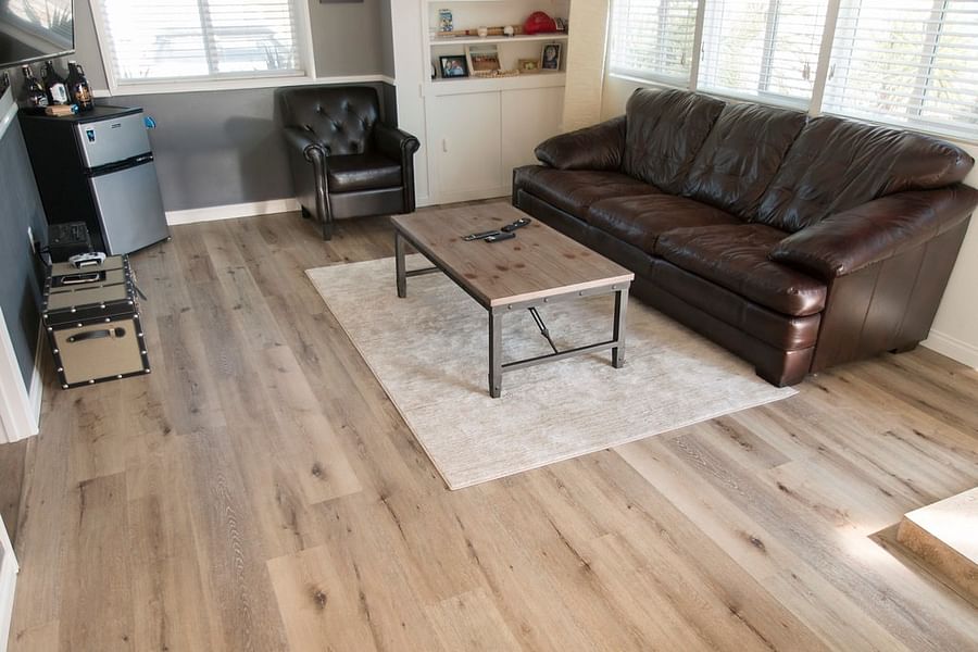 Cali Vinyl Pro - Aged Hickory