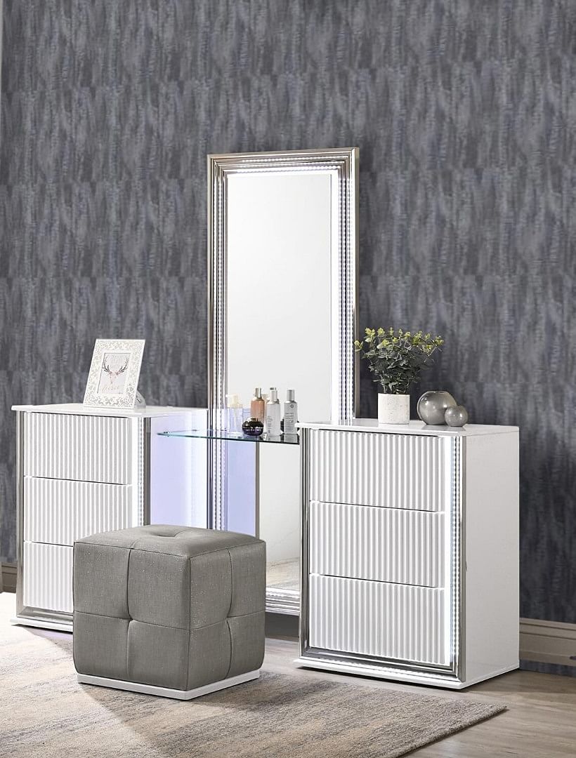 Concerto Vanity Set