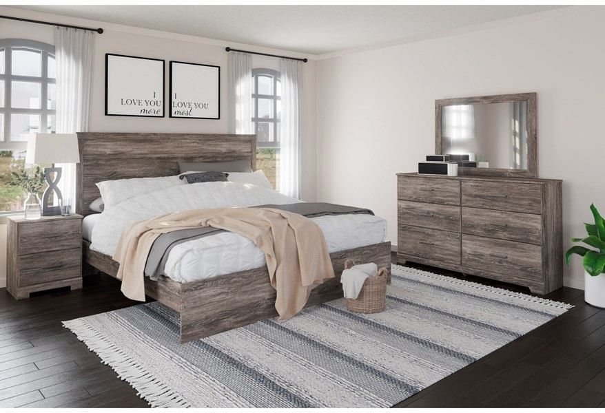 Ralinksi Bedroom Set Bed/Dresser/Mirror