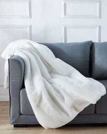 CHINCHILLA THROW BLANKET WHITE