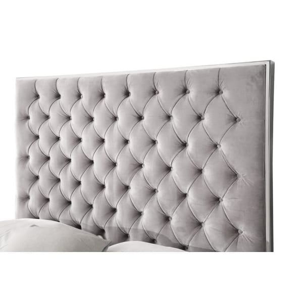 Lacey Upholstered Queen Bed