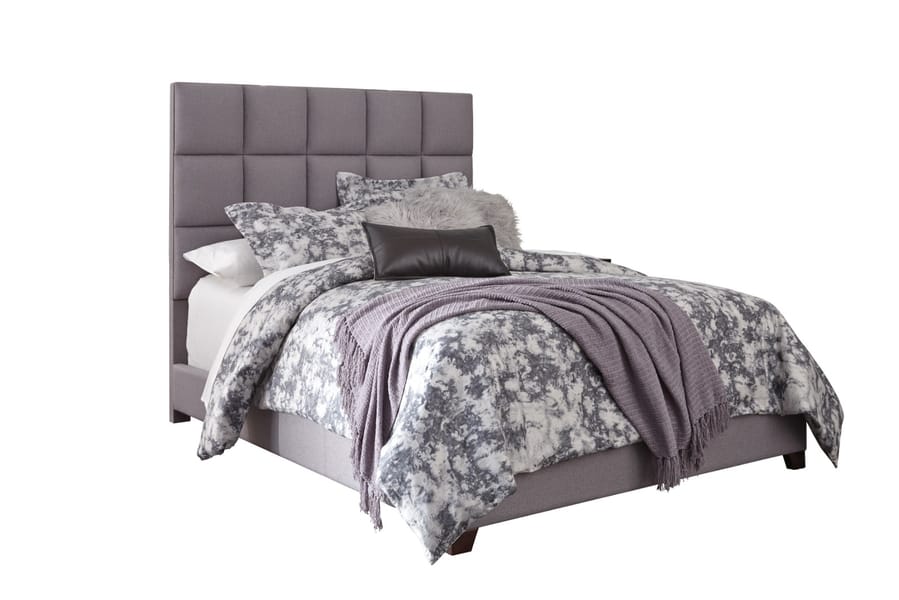 Dolante Queen Upholstered Bed in Gray