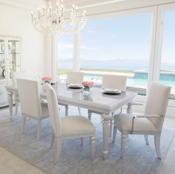 Glimmering Heights Extandable Dining Table