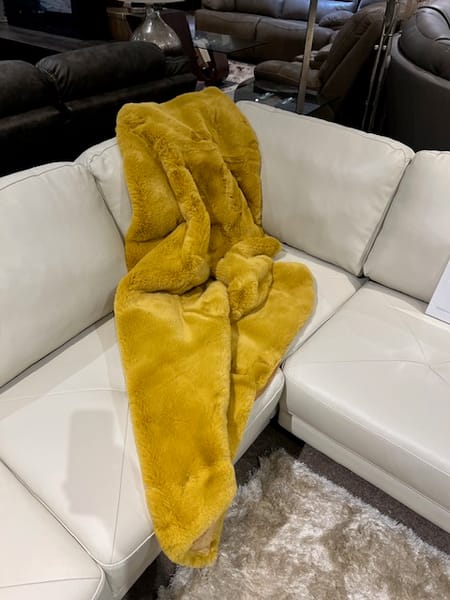 CHINCHILLA THROW