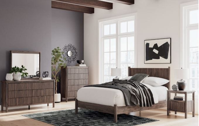 Pamytta Queen Bed