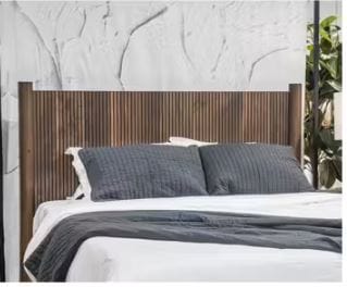 Pamytta Queen Bed