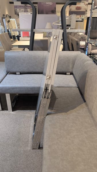 43″ Round Foldaway Dining Table