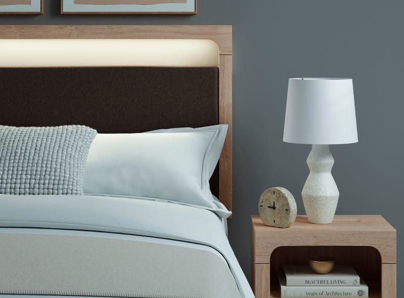 KINLANNI KING UPHOLSTERED PANEL BED