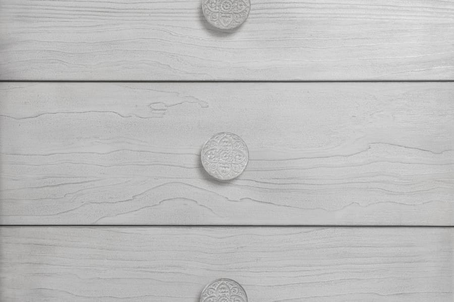 Modus Bedroom Boho Chic Five-Drawer Chest In Washed White 1JQ984