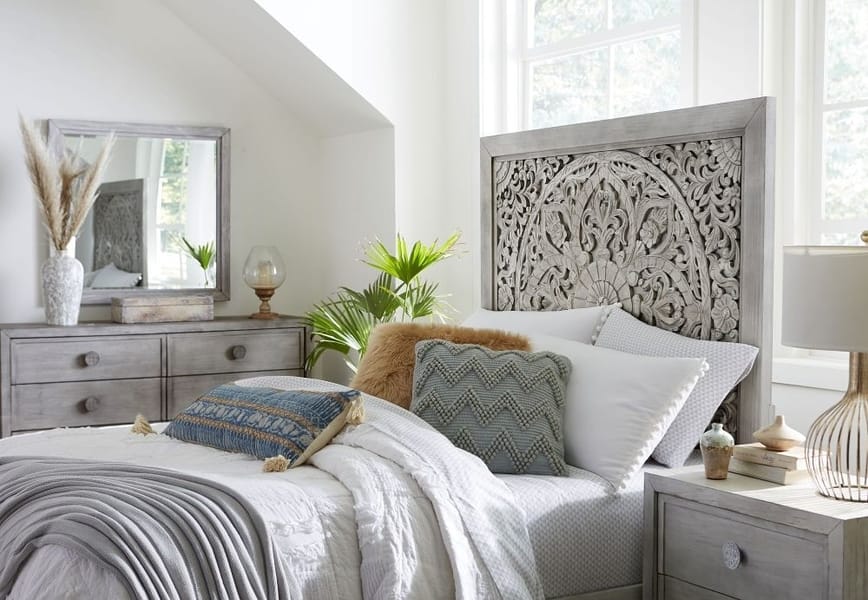 Modus Bedroom Boho Chic Carved Platform Bed In Washed White 1JQ9H6