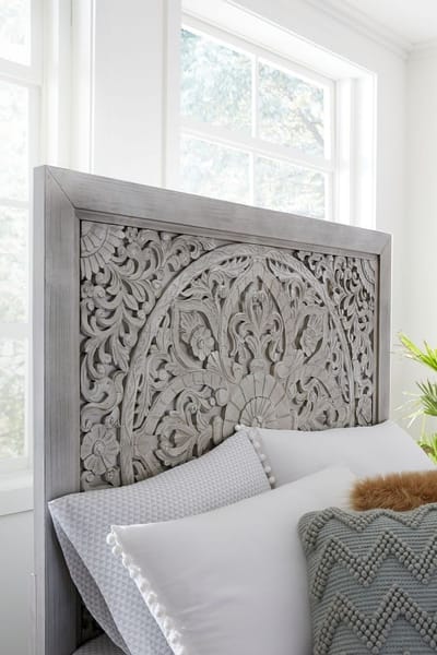 Modus Bedroom Boho Chic Carved Platform Bed In Washed White 1JQ9H6