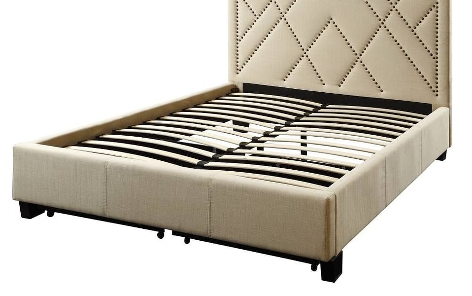 Modus Bedroom Vienne Nailhead Upholstered Platform Storage Bed In Powder 3Z45D720