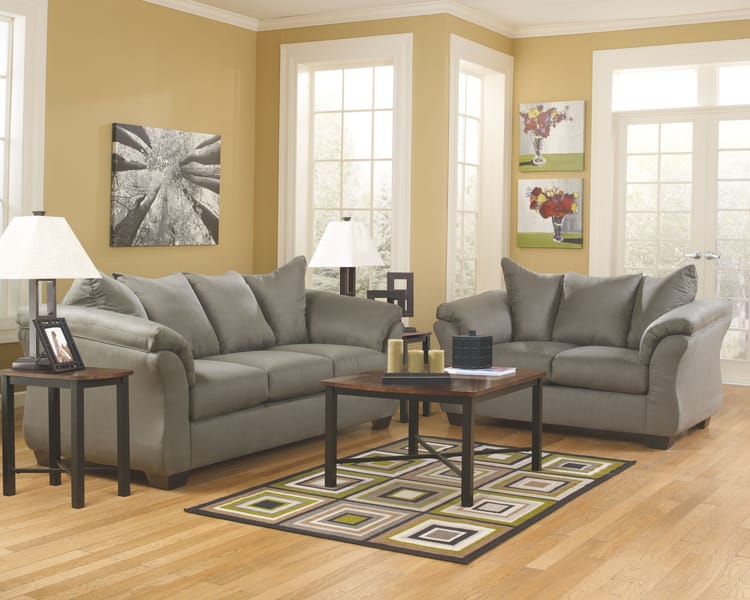 Ashley Living Room Darcy Loveseat 7500535