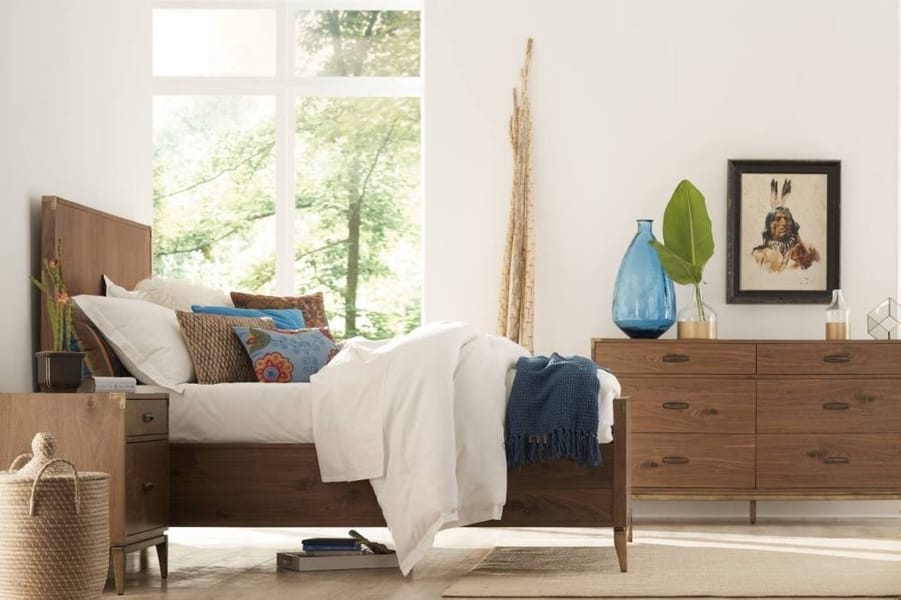 Modus Bedroom Adona Upholstered Platform Bed In Dolphin Linen 3ZH3L548