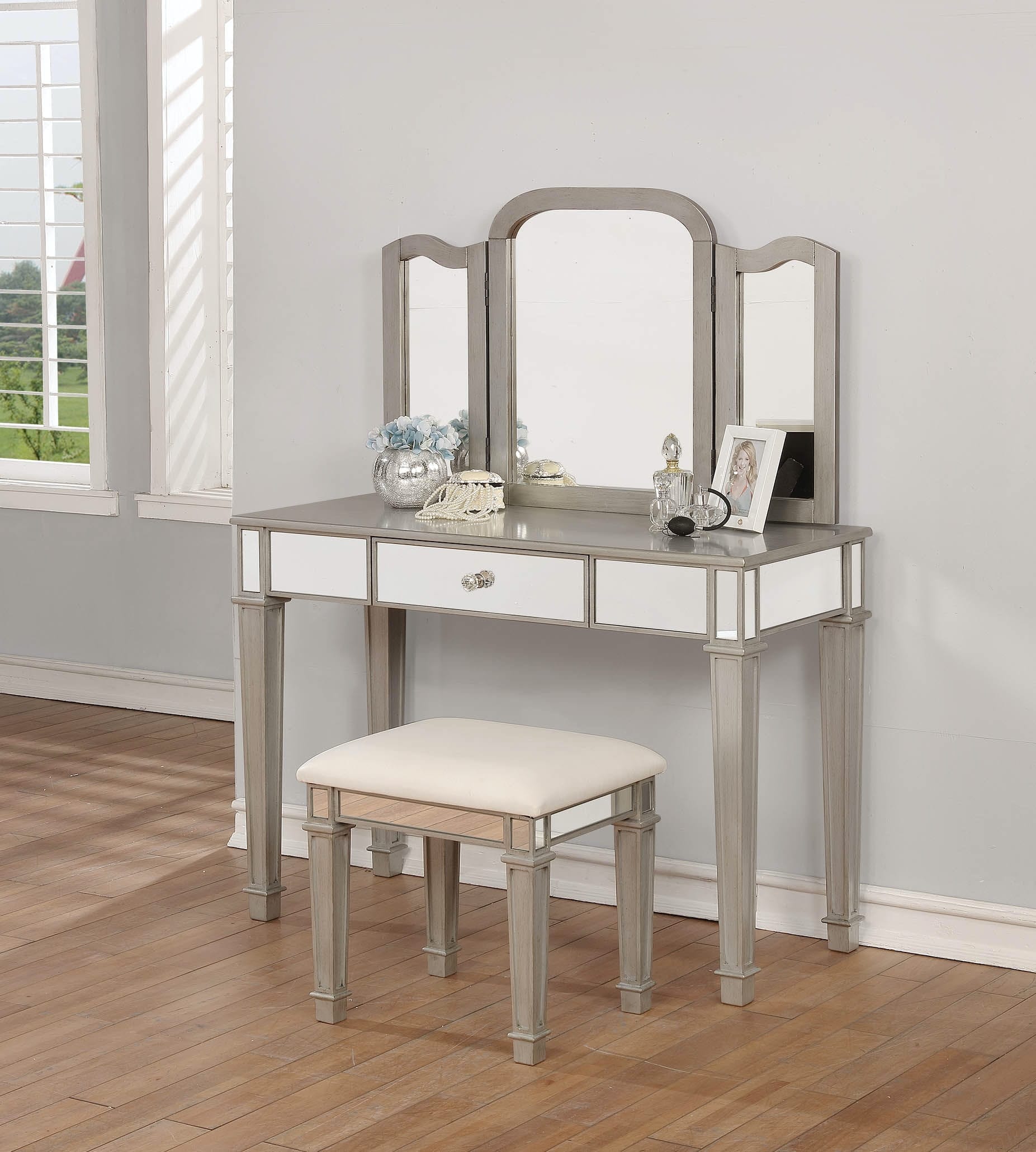 Coaster Bedroom Vanity 930131