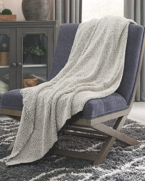 Ashley Bedroom Leonita Throw A1000769T