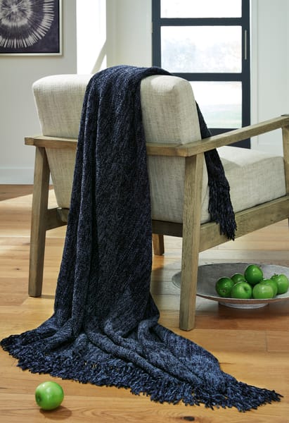 Ashley Bedroom Tamish Throw (Set of 3) A1001022