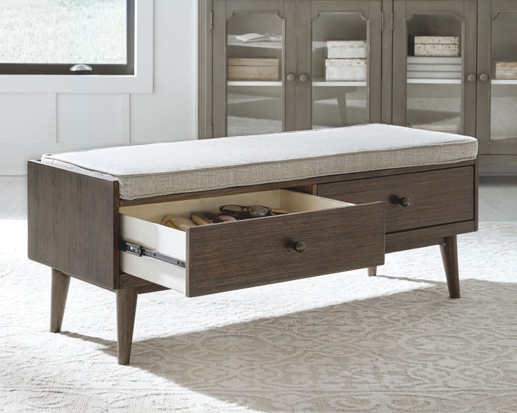 Ashley Living Room Chetfield Storage Bench A3000248