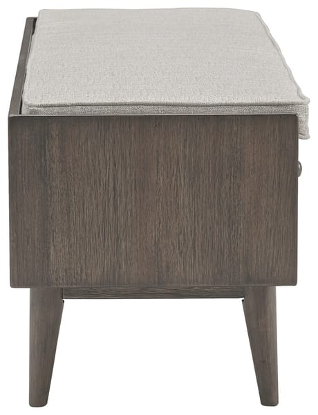 Ashley Living Room Chetfield Storage Bench A3000248