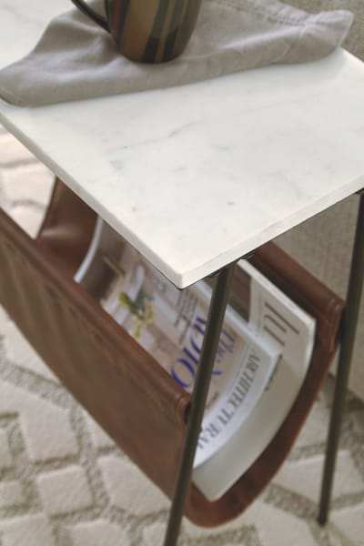 Ashley Living Room Etanbury Accent Table A4000254