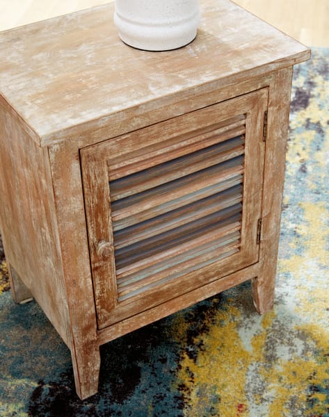 Ashley Living Room Hannesboro Accent Cabinet A4000322