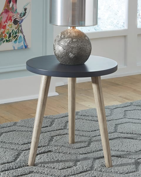 Ashley Living Room Fullersen Accent Table A4000345