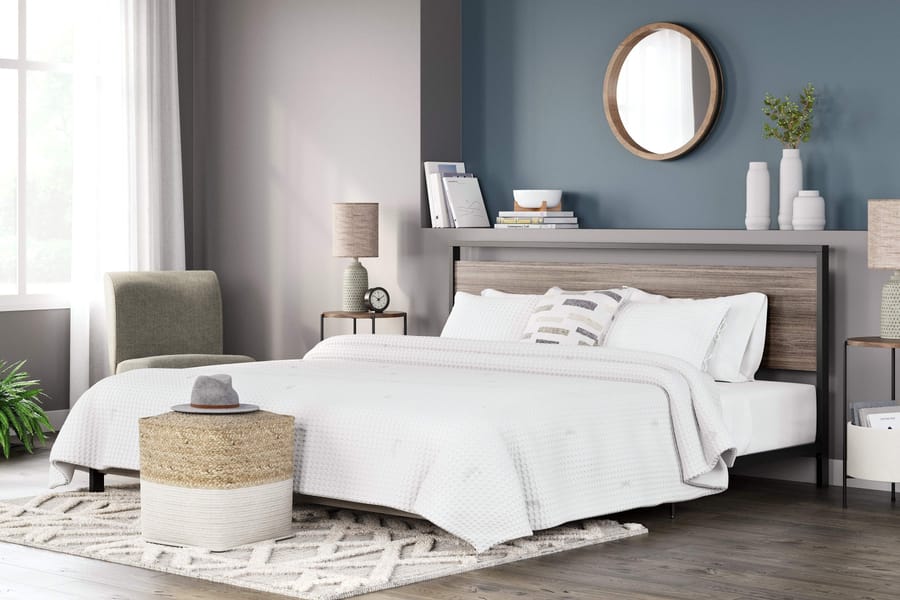 Ashley Bedroom King Platform Bed B024-82
