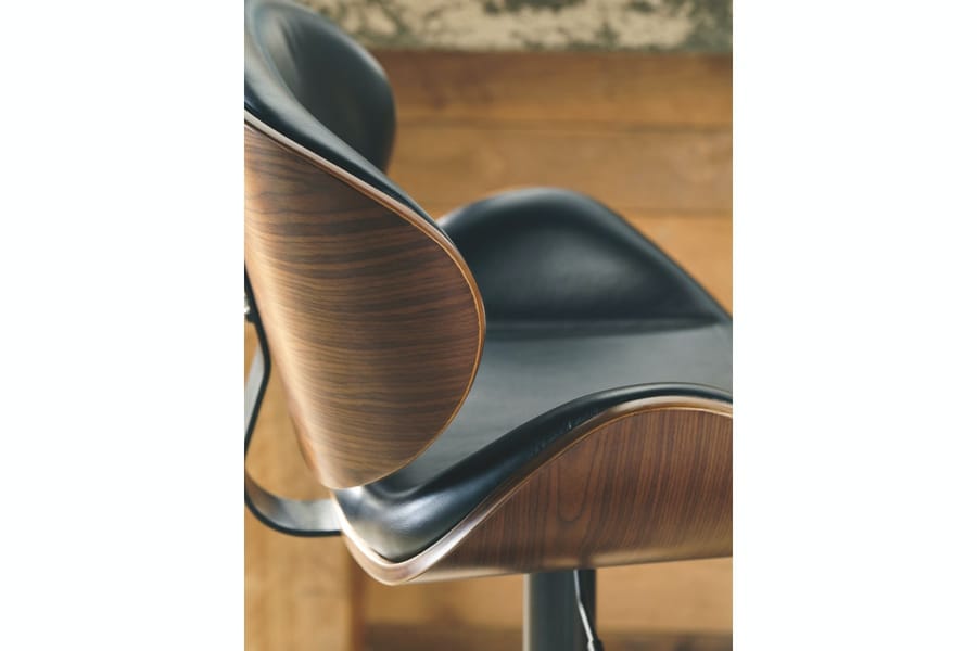 Ashley Bar and Game Room Tall UPH Swivel Barstool (QTY 2) D120-530