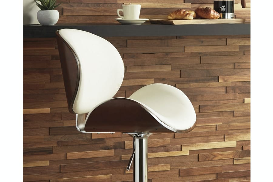 Ashley Bar and Game Room Tall UPH Swivel Barstool (QTY 2) D120-630