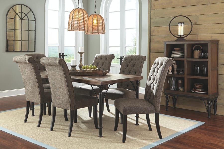 Ashley Dining Room Dining UPH Side Chair (QTY 2) D530-02