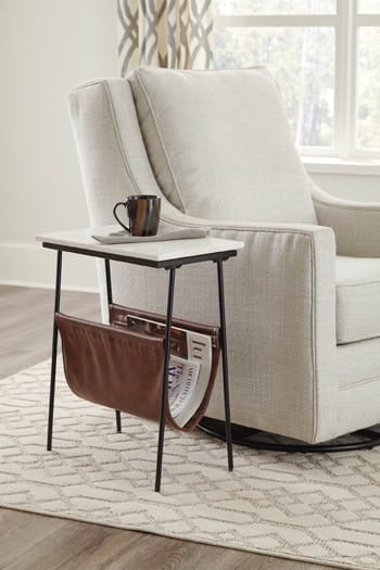 Ashley Living Room Etanbury Accent Table A4000254