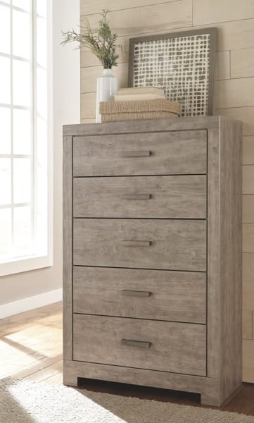 Ashley Bedroom 7 Piece Queen Panel Bedroom Set B070-31-36-46-71-96-92-2