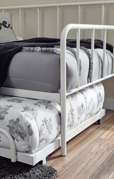 Ashley Bedroom Twin Metal Day Bed with Trundle B076-280-260