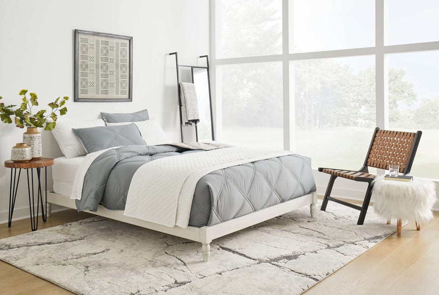 Ashley Bedroom Queen Platform Bed B095-481