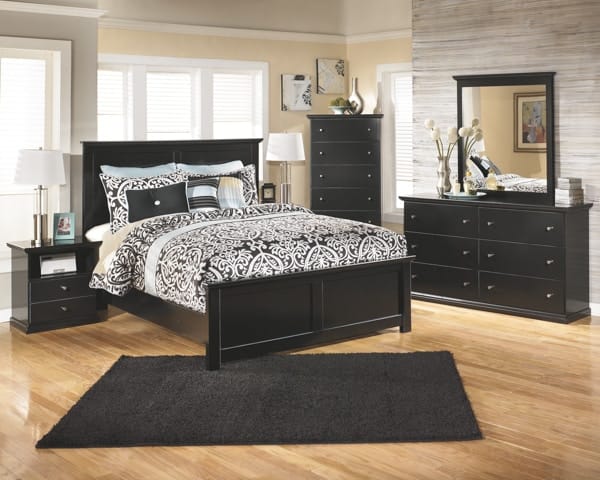 Ashley Bedroom 6 Piece Queen Panel Bedroom Set B138-31-36-46-57-54-96