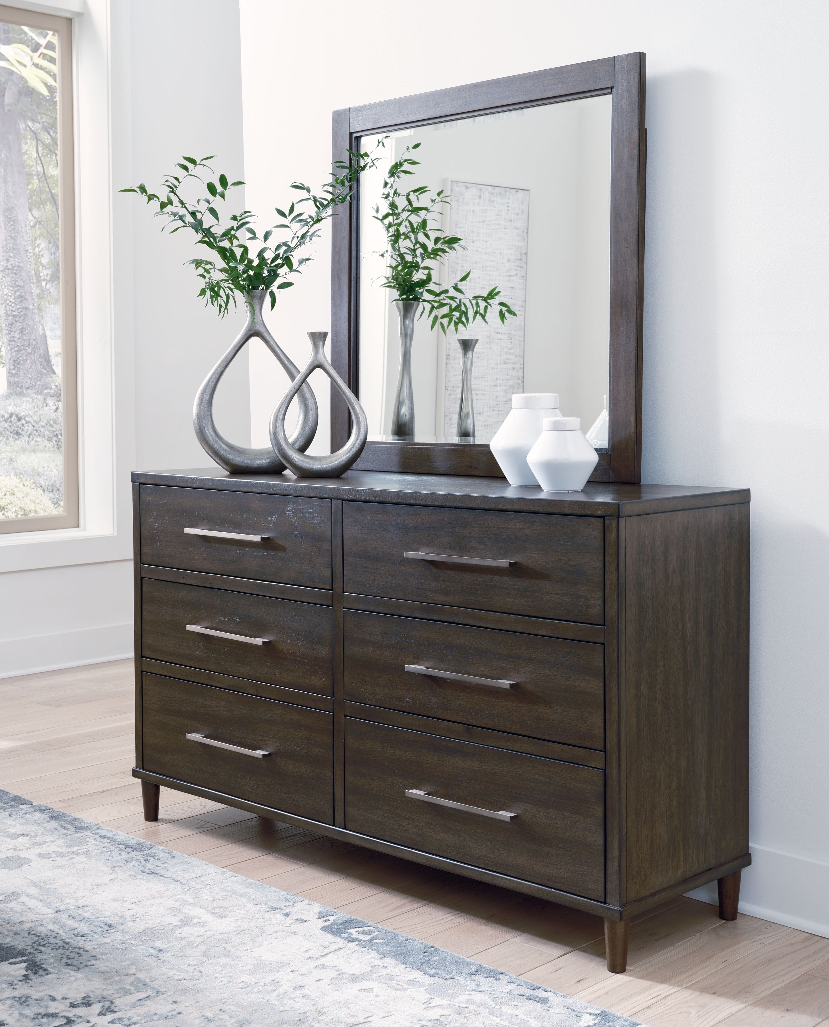Ashley Bedroom Dresser And Mirror B374-31-36