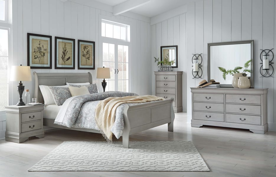 Ashley Bedroom Dresser and Mirror B394-31-36
