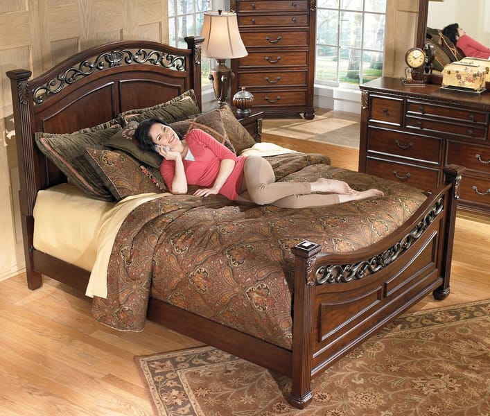 Ashley Bedroom 6 Piece Queen Panel Bed Bedroom Set B526-31-36-57-54-96-92