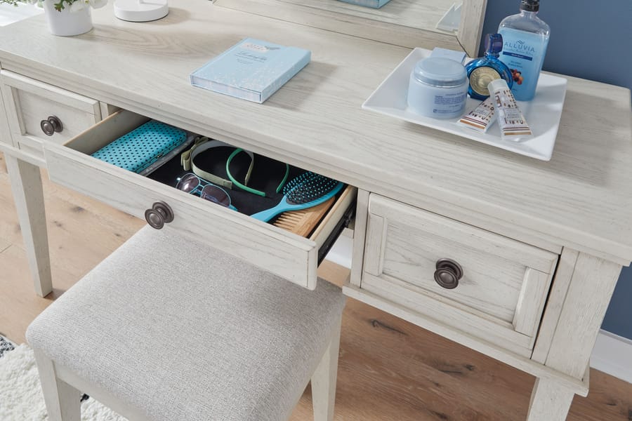 Ashley Bedroom Mirrored Vanity With Bench B742-22-25