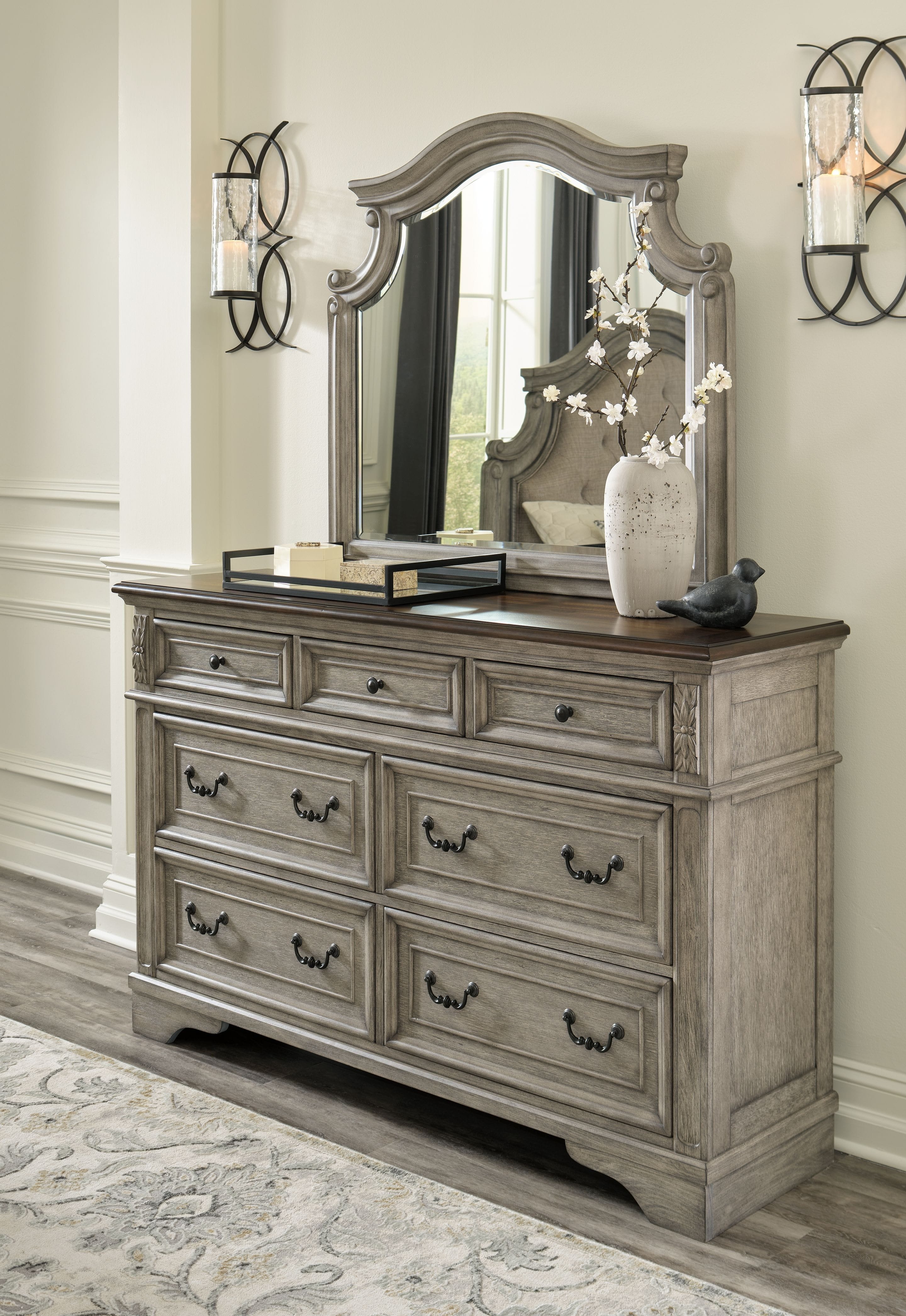 Ashley Bedroom Dresser And Mirror B751-31-36