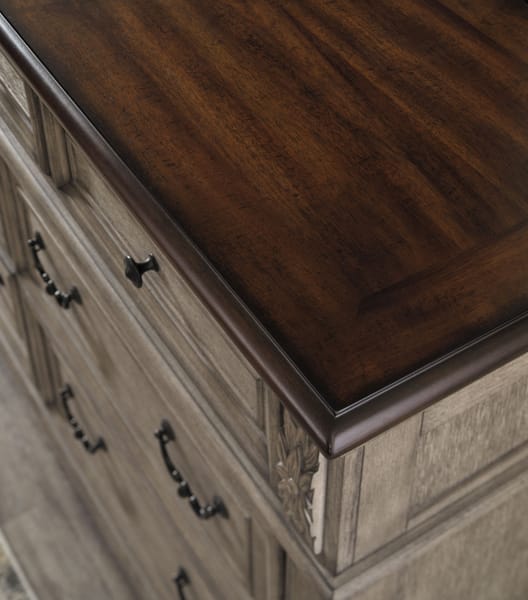 Ashley Bedroom Dresser And Mirror B751-31-36