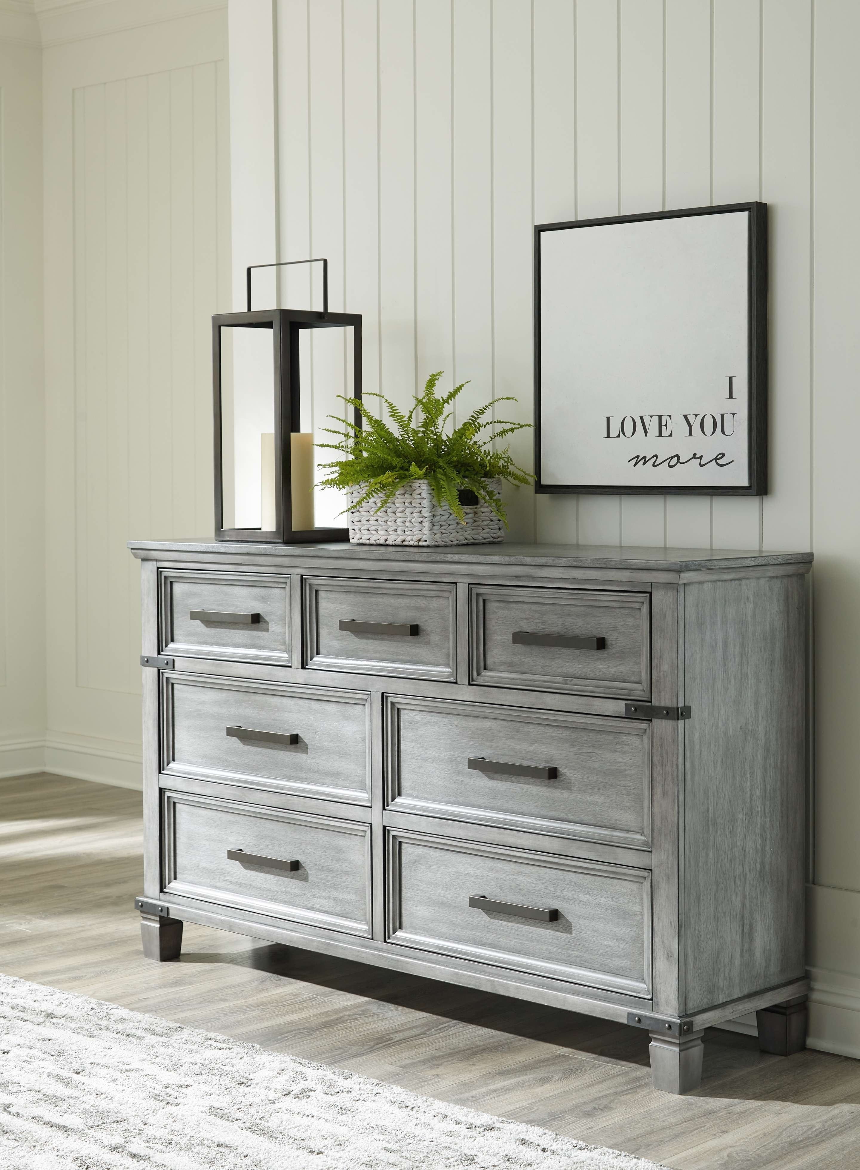 Ashley Bedroom Dresser B772-31